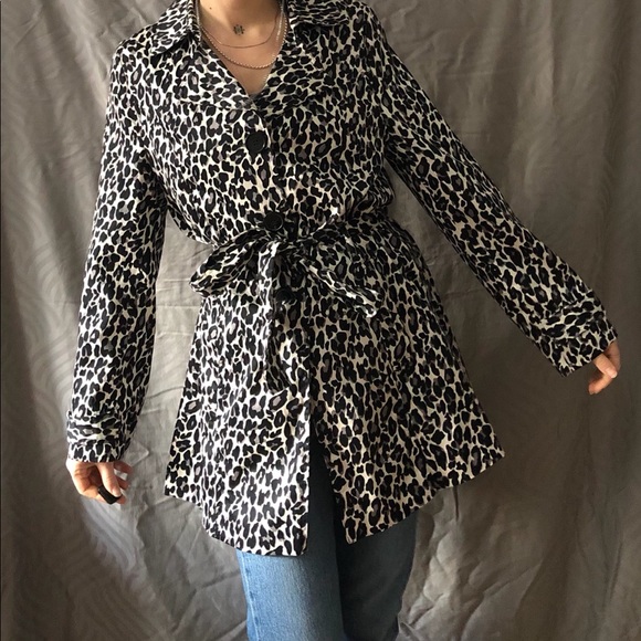 VINTAGE LEOPARD PRINT TRENCH COAT - Picture 3 of 4